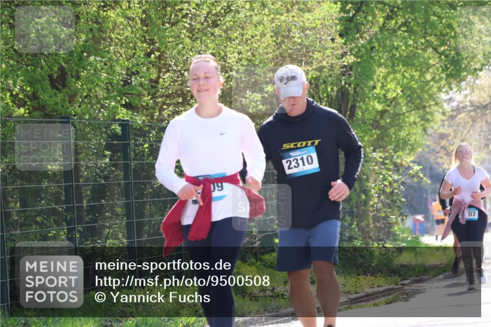 12.04.2026 - 45. Internationalen Wilhelmsburger Insellauf Yannick Fuchs http://msf.ph/oto/9500508 12.04.2026 11:11:26 Laufen 09, 2310, 07 meine-sportfotos.de