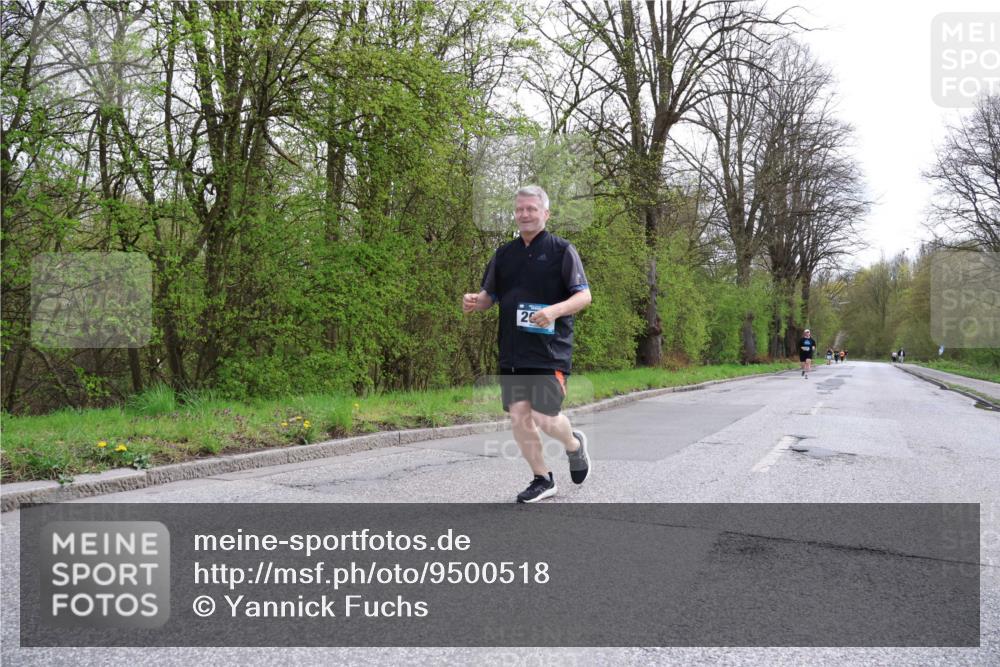 12.04.2026 - 45. Internationalen Wilhelmsburger Insellauf Yannick Fuchs http://msf.ph/oto/9500518 12.04.2026 13:18:17 Laufen 26 meine-sportfotos.de