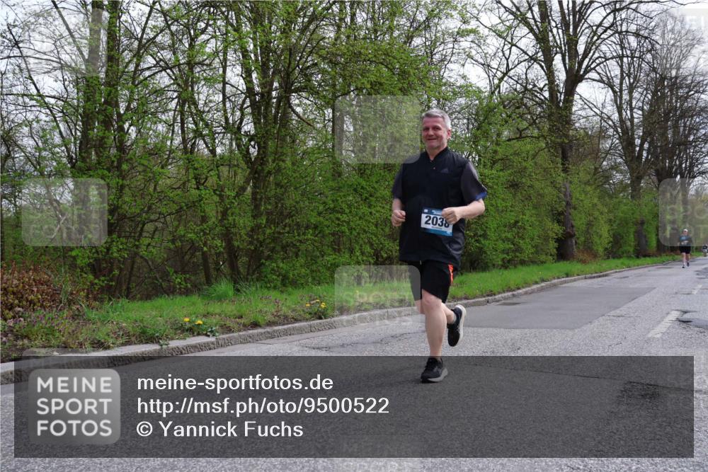 12.04.2026 - 45. Internationalen Wilhelmsburger Insellauf Yannick Fuchs http://msf.ph/oto/9500522 12.04.2026 13:18:17 Laufen 2038 meine-sportfotos.de
