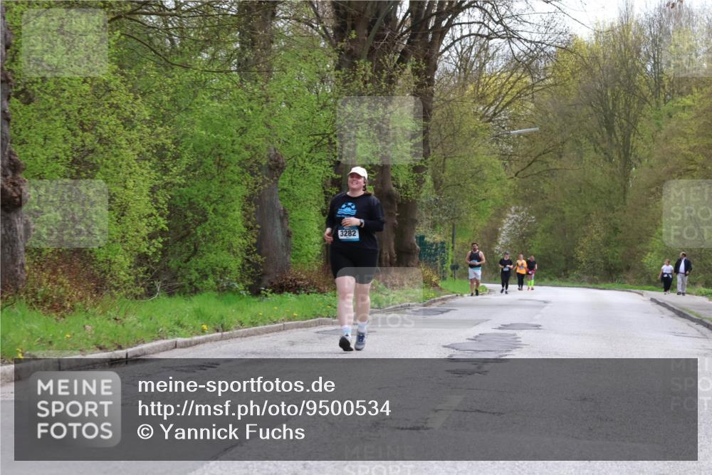 12.04.2026 - 45. Internationalen Wilhelmsburger Insellauf Yannick Fuchs http://msf.ph/oto/9500534 12.04.2026 13:18:20 Laufen 3282 meine-sportfotos.de