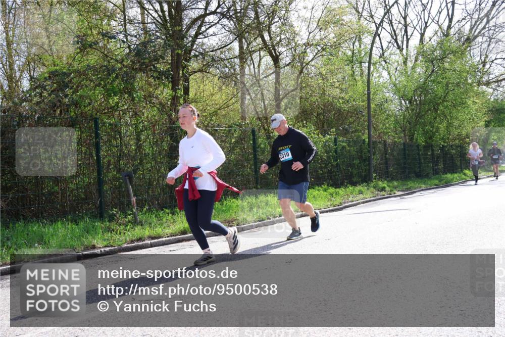 12.04.2026 - 45. Internationalen Wilhelmsburger Insellauf Yannick Fuchs http://msf.ph/oto/9500538 12.04.2026 11:11:31 Laufen 2310 meine-sportfotos.de