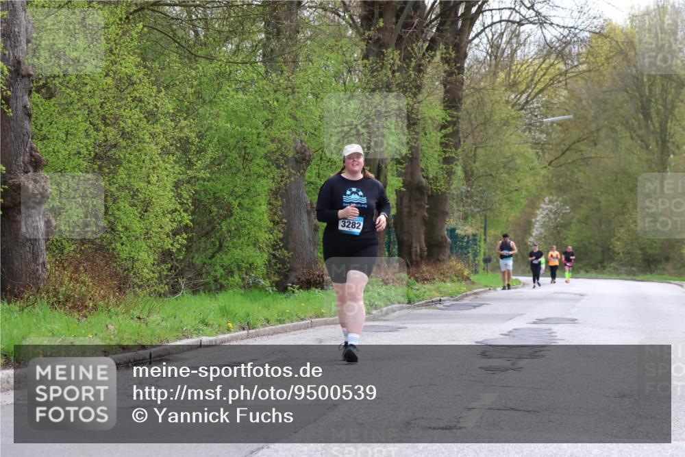 12.04.2026 - 45. Internationalen Wilhelmsburger Insellauf Yannick Fuchs http://msf.ph/oto/9500539 12.04.2026 13:18:22 Laufen 3282 meine-sportfotos.de