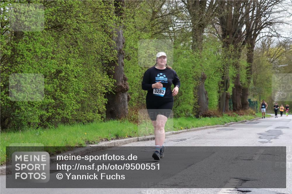 12.04.2026 - 45. Internationalen Wilhelmsburger Insellauf Yannick Fuchs http://msf.ph/oto/9500551 12.04.2026 13:18:25 Laufen 3282 meine-sportfotos.de