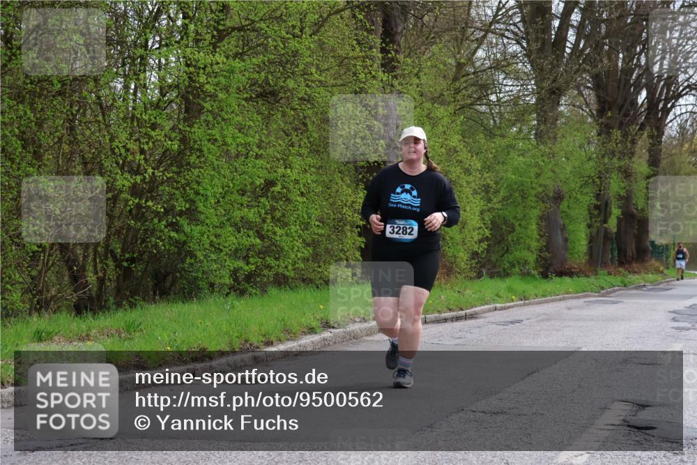 12.04.2026 - 45. Internationalen Wilhelmsburger Insellauf Yannick Fuchs http://msf.ph/oto/9500562 12.04.2026 13:18:26 Laufen 3282 meine-sportfotos.de