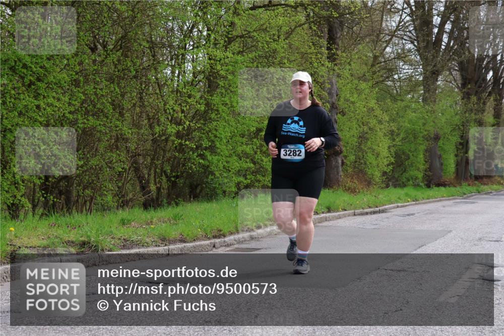 12.04.2026 - 45. Internationalen Wilhelmsburger Insellauf Yannick Fuchs http://msf.ph/oto/9500573 12.04.2026 13:18:26 Laufen 3282 meine-sportfotos.de