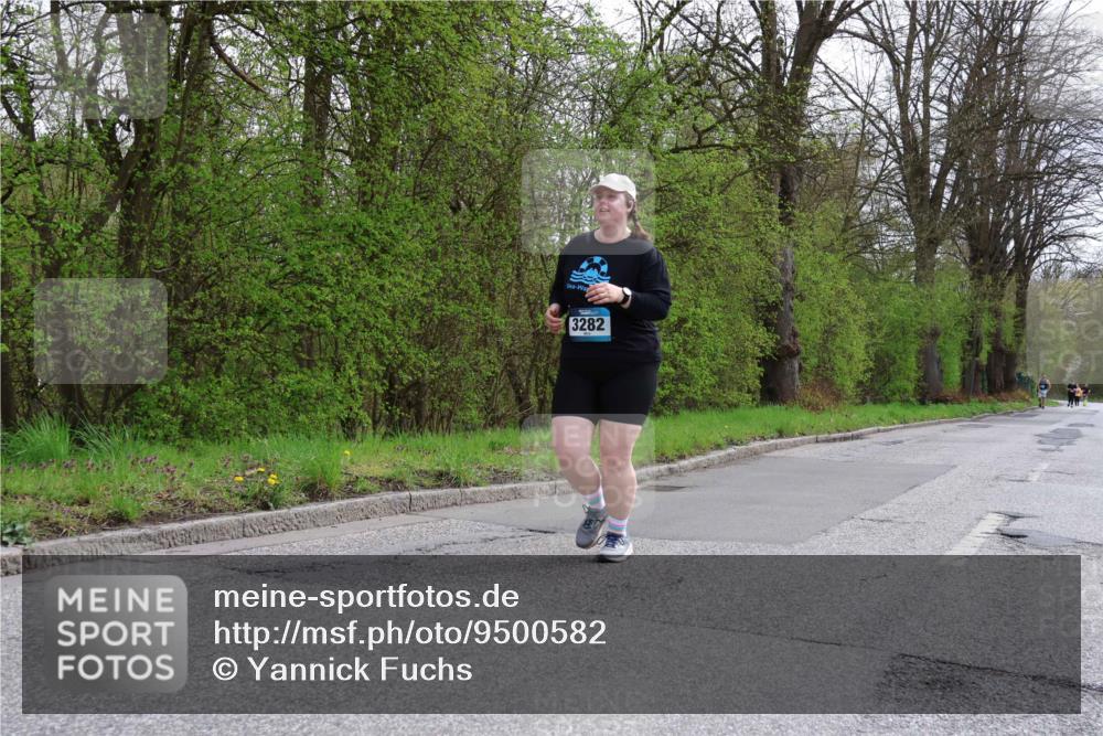 12.04.2026 - 45. Internationalen Wilhelmsburger Insellauf Yannick Fuchs http://msf.ph/oto/9500582 12.04.2026 13:18:27 Laufen 3282 meine-sportfotos.de
