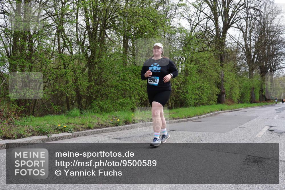 12.04.2026 - 45. Internationalen Wilhelmsburger Insellauf Yannick Fuchs http://msf.ph/oto/9500589 12.04.2026 13:18:28 Laufen 3282 meine-sportfotos.de
