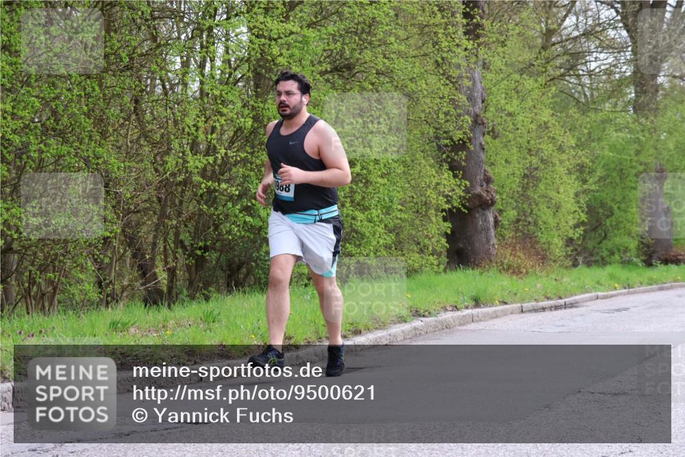 12.04.2026 - 45. Internationalen Wilhelmsburger Insellauf Yannick Fuchs http://msf.ph/oto/9500621 12.04.2026 13:18:50 Laufen 988 meine-sportfotos.de