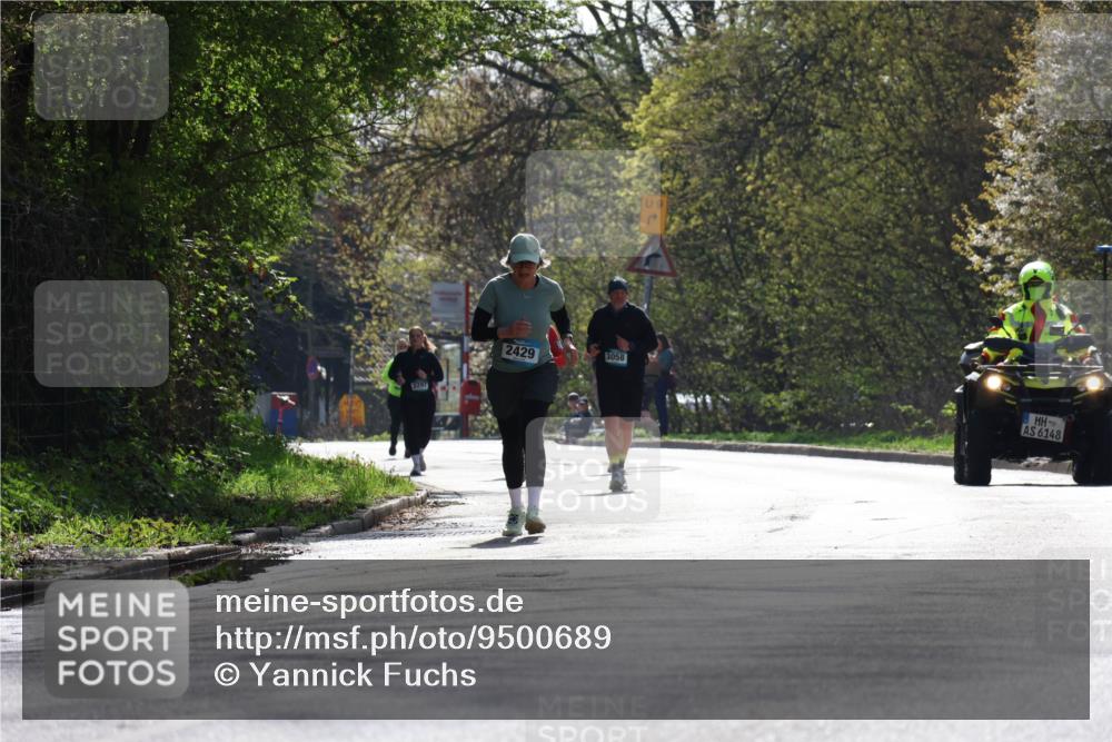 12.04.2026 - 45. Internationalen Wilhelmsburger Insellauf Yannick Fuchs http://msf.ph/oto/9500689 12.04.2026 11:12:19 Laufen 2297, 2429, 3058, 6148 meine-sportfotos.de