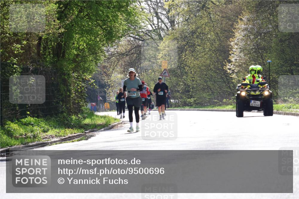 12.04.2026 - 45. Internationalen Wilhelmsburger Insellauf Yannick Fuchs http://msf.ph/oto/9500696 12.04.2026 11:12:20 Laufen 2297, 2429, 3058, 6148 meine-sportfotos.de