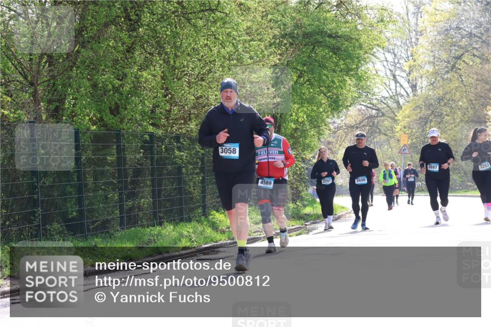 12.04.2026 - 45. Internationalen Wilhelmsburger Insellauf Yannick Fuchs http://msf.ph/oto/9500812 12.04.2026 11:12:40 Laufen 3058, 7, 1000, 4589, 2297, 2698, 2697, 3253 meine-sportfotos.de
