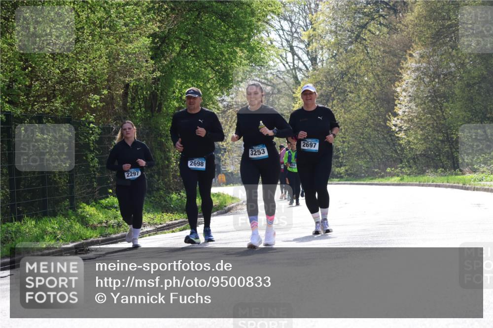 12.04.2026 - 45. Internationalen Wilhelmsburger Insellauf Yannick Fuchs http://msf.ph/oto/9500833 12.04.2026 11:12:44 Laufen 2698, 2297, 3253, 2697 meine-sportfotos.de