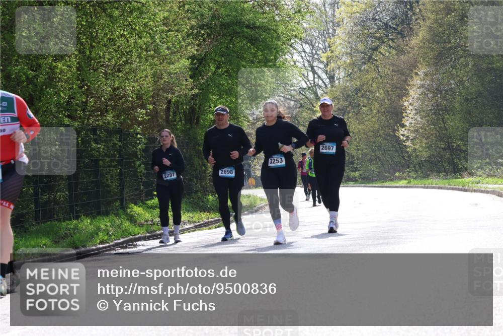 12.04.2026 - 45. Internationalen Wilhelmsburger Insellauf Yannick Fuchs http://msf.ph/oto/9500836 12.04.2026 11:12:44 Laufen 2297, 2698, 3253, 2697 meine-sportfotos.de