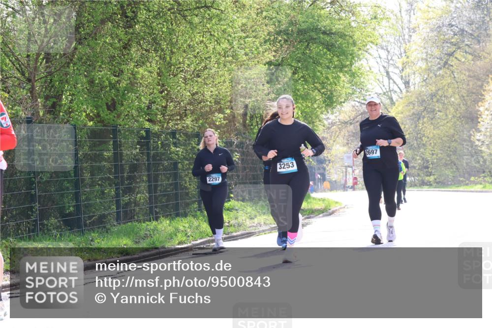 12.04.2026 - 45. Internationalen Wilhelmsburger Insellauf Yannick Fuchs http://msf.ph/oto/9500843 12.04.2026 11:12:46 Laufen 2297, 3253, 2697 meine-sportfotos.de