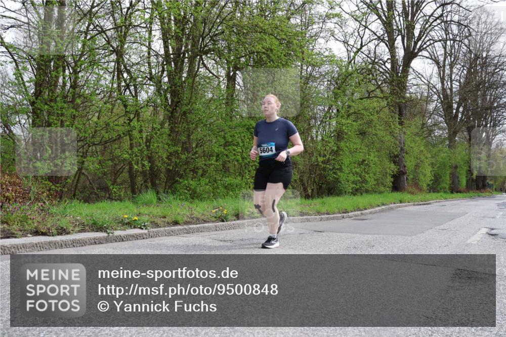 12.04.2026 - 45. Internationalen Wilhelmsburger Insellauf Yannick Fuchs http://msf.ph/oto/9500848 12.04.2026 13:20:14 Laufen 5604 meine-sportfotos.de