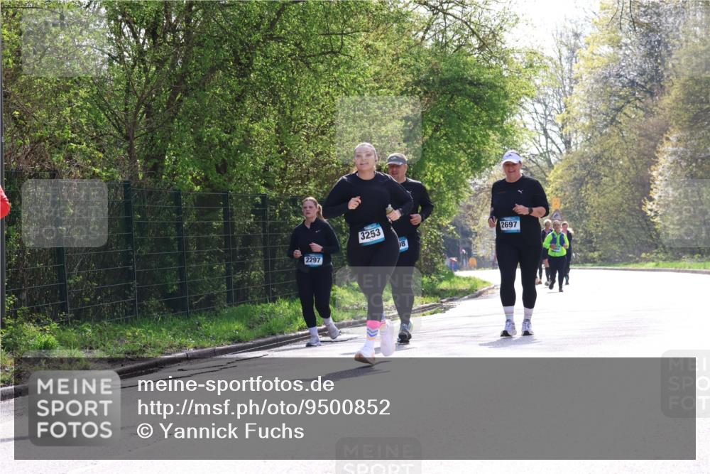 12.04.2026 - 45. Internationalen Wilhelmsburger Insellauf Yannick Fuchs http://msf.ph/oto/9500852 12.04.2026 11:12:46 Laufen 2297, 3253, 8, 2697 meine-sportfotos.de
