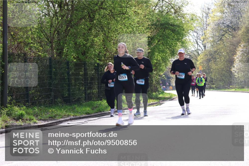 12.04.2026 - 45. Internationalen Wilhelmsburger Insellauf Yannick Fuchs http://msf.ph/oto/9500856 12.04.2026 11:12:46 Laufen 2297, 3253, 2698, 2697 meine-sportfotos.de