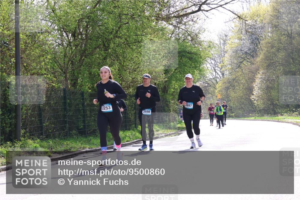 12.04.2026 - 45. Internationalen Wilhelmsburger Insellauf Yannick Fuchs http://msf.ph/oto/9500860 12.04.2026 11:12:47 Laufen 3253, 2698, 2697 meine-sportfotos.de