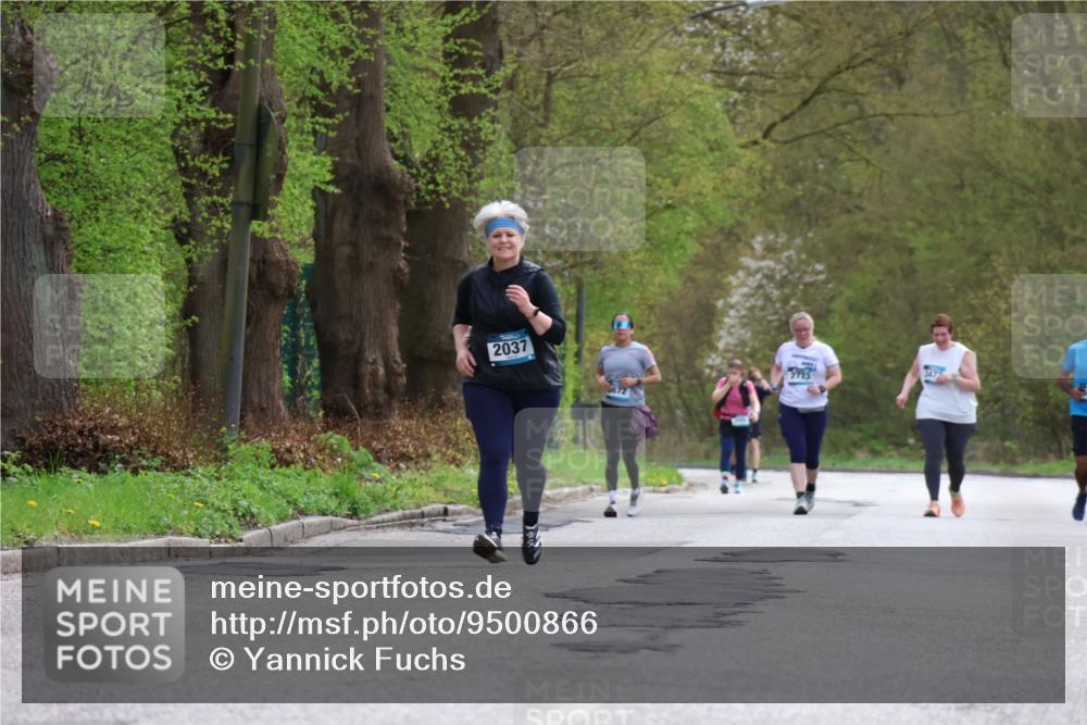 12.04.2026 - 45. Internationalen Wilhelmsburger Insellauf Yannick Fuchs http://msf.ph/oto/9500866 12.04.2026 13:20:27 Laufen 2037 meine-sportfotos.de
