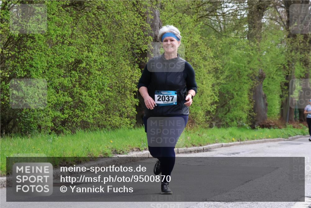 12.04.2026 - 45. Internationalen Wilhelmsburger Insellauf Yannick Fuchs http://msf.ph/oto/9500870 12.04.2026 13:20:36 Laufen 2037 meine-sportfotos.de