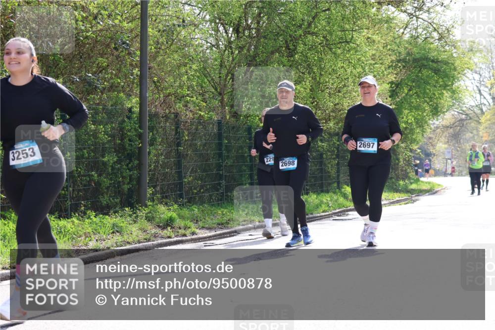 12.04.2026 - 45. Internationalen Wilhelmsburger Insellauf Yannick Fuchs http://msf.ph/oto/9500878 12.04.2026 11:12:49 Laufen 3253, 229, 2698, 2697 meine-sportfotos.de