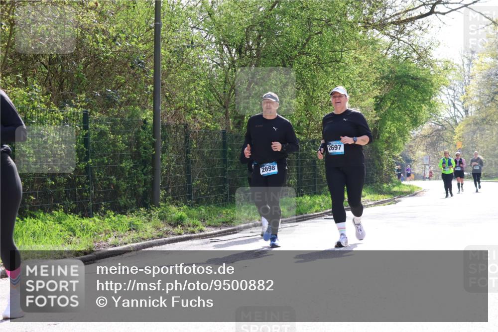 12.04.2026 - 45. Internationalen Wilhelmsburger Insellauf Yannick Fuchs http://msf.ph/oto/9500882 12.04.2026 11:12:49 Laufen 2698, 2697 meine-sportfotos.de