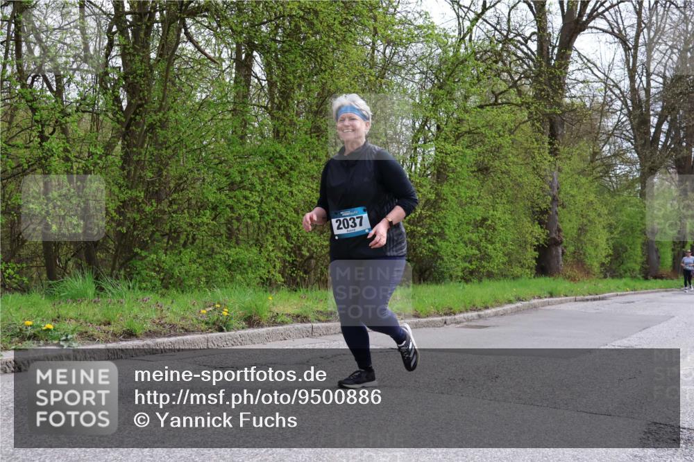 12.04.2026 - 45. Internationalen Wilhelmsburger Insellauf Yannick Fuchs http://msf.ph/oto/9500886 12.04.2026 13:20:38 Laufen 2037 meine-sportfotos.de
