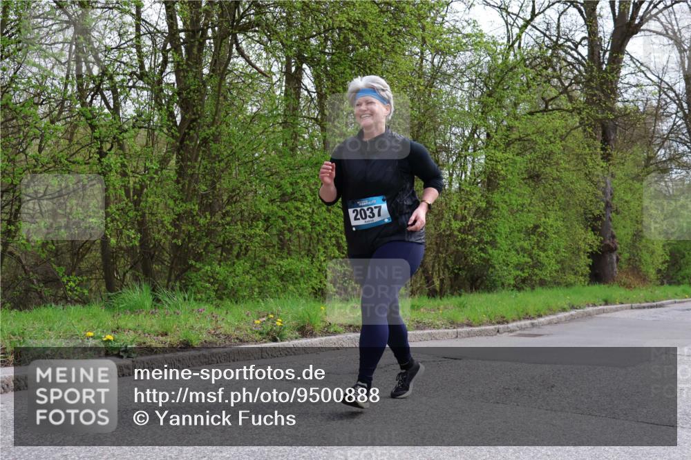 12.04.2026 - 45. Internationalen Wilhelmsburger Insellauf Yannick Fuchs http://msf.ph/oto/9500888 12.04.2026 13:20:38 Laufen 2037 meine-sportfotos.de