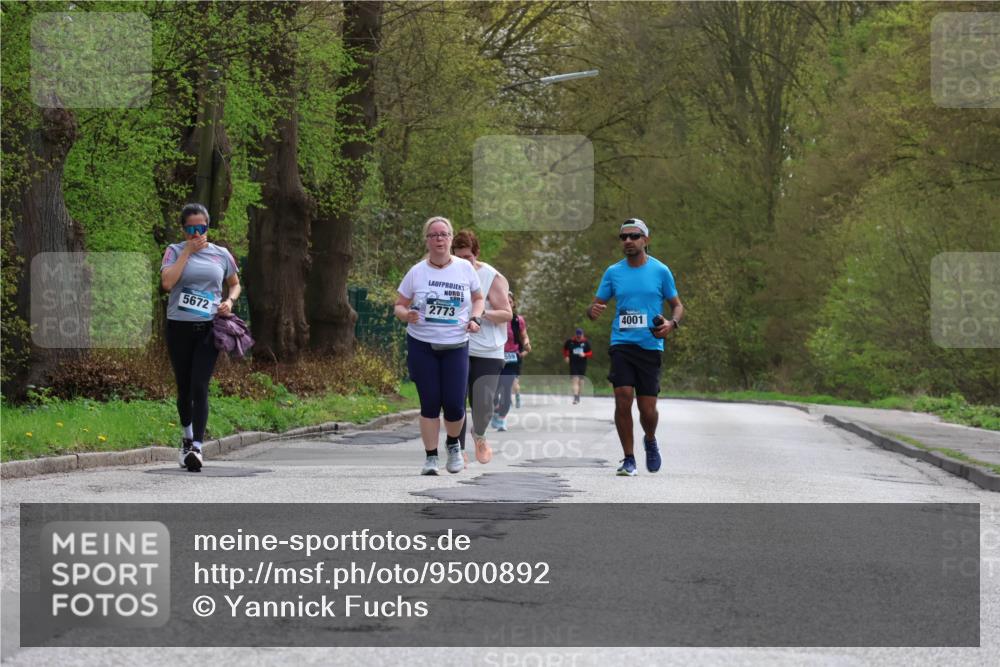 12.04.2026 - 45. Internationalen Wilhelmsburger Insellauf Yannick Fuchs http://msf.ph/oto/9500892 12.04.2026 13:20:40 Laufen 5672, 2773, 4001 meine-sportfotos.de