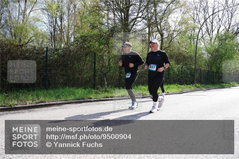 12.04.2026 - 45. Internationalen Wilhelmsburger Insellauf Yannick Fuchs http://msf.ph/oto/9500904 12.04.2026 11:12:53 Laufen 2698, 2697 meine-sportfotos.de