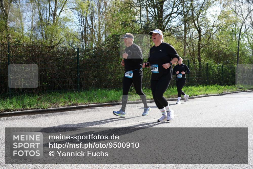 12.04.2026 - 45. Internationalen Wilhelmsburger Insellauf Yannick Fuchs http://msf.ph/oto/9500910 12.04.2026 11:12:53 Laufen 2698, 2697, 2297 meine-sportfotos.de