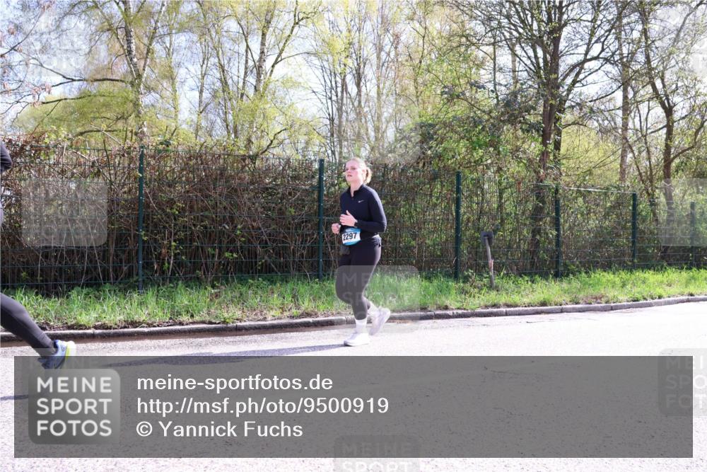 12.04.2026 - 45. Internationalen Wilhelmsburger Insellauf Yannick Fuchs http://msf.ph/oto/9500919 12.04.2026 11:12:55 Laufen 2297 meine-sportfotos.de