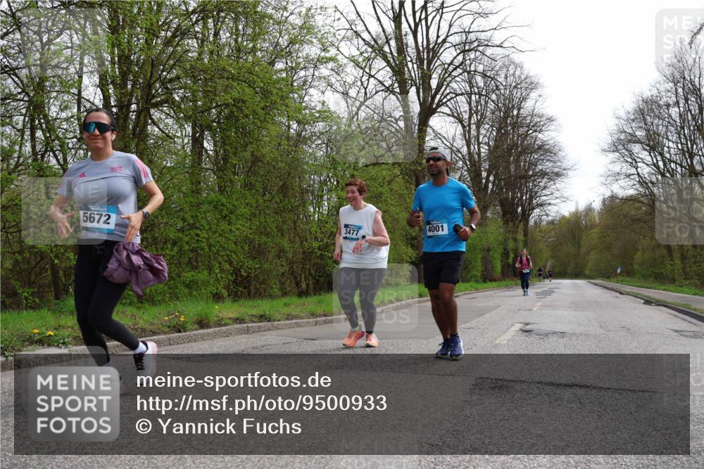 12.04.2026 - 45. Internationalen Wilhelmsburger Insellauf Yannick Fuchs http://msf.ph/oto/9500933 12.04.2026 13:20:54 Laufen 5672, 3477, 4001 meine-sportfotos.de