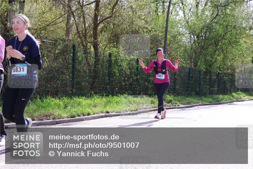 12.04.2026 - 45. Internationalen Wilhelmsburger Insellauf Yannick Fuchs http://msf.ph/oto/9501007 12.04.2026 11:13:06 Laufen 5831, 3451 meine-sportfotos.de