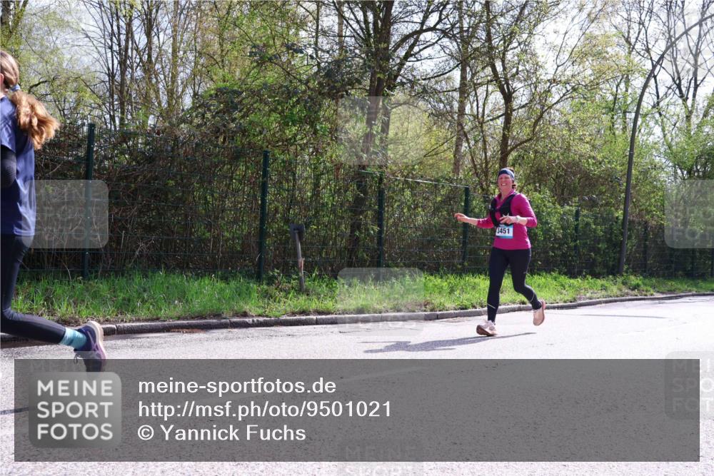 12.04.2026 - 45. Internationalen Wilhelmsburger Insellauf Yannick Fuchs http://msf.ph/oto/9501021 12.04.2026 11:13:08 Laufen 3451 meine-sportfotos.de