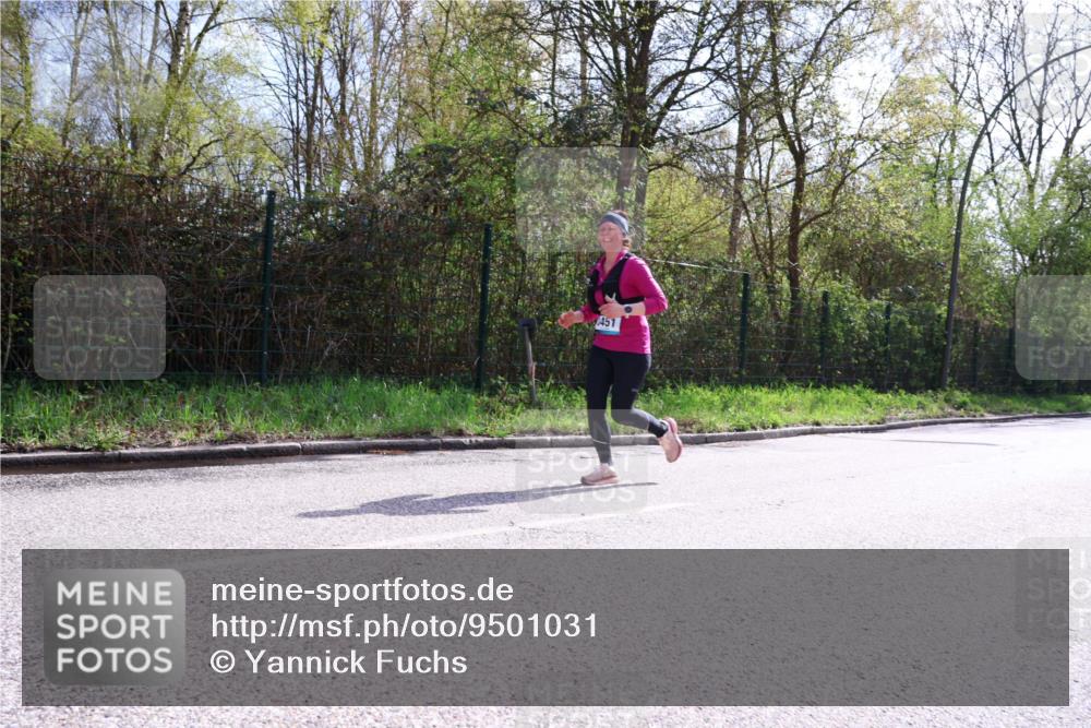 12.04.2026 - 45. Internationalen Wilhelmsburger Insellauf Yannick Fuchs http://msf.ph/oto/9501031 12.04.2026 11:13:08 Laufen 451 meine-sportfotos.de