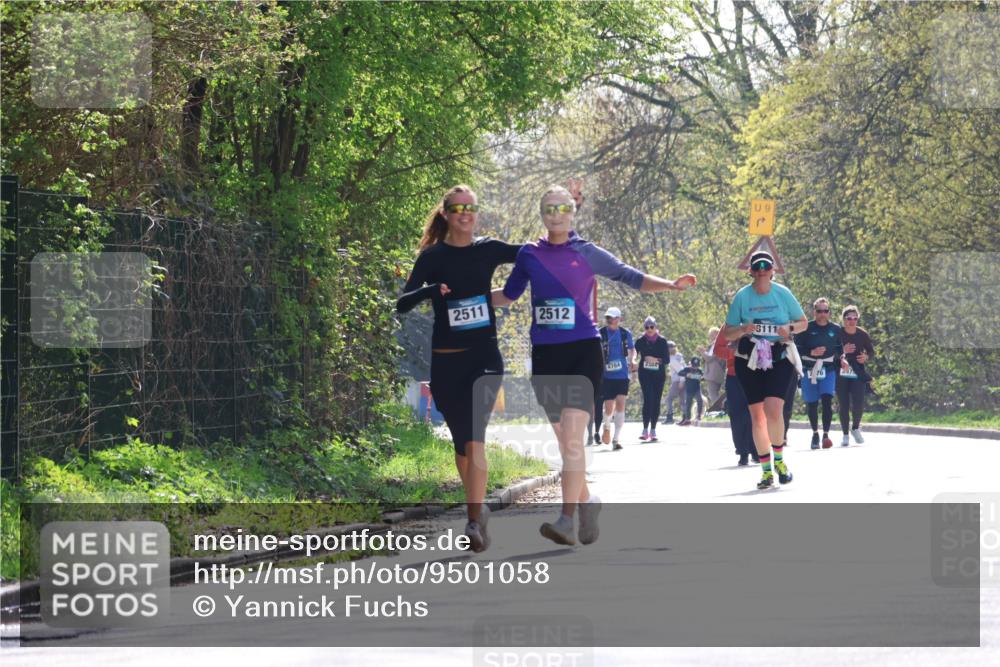 12.04.2026 - 45. Internationalen Wilhelmsburger Insellauf Yannick Fuchs http://msf.ph/oto/9501058 12.04.2026 11:13:21 Laufen 2511, 2512, 4784, 2304, 9, 3111 meine-sportfotos.de