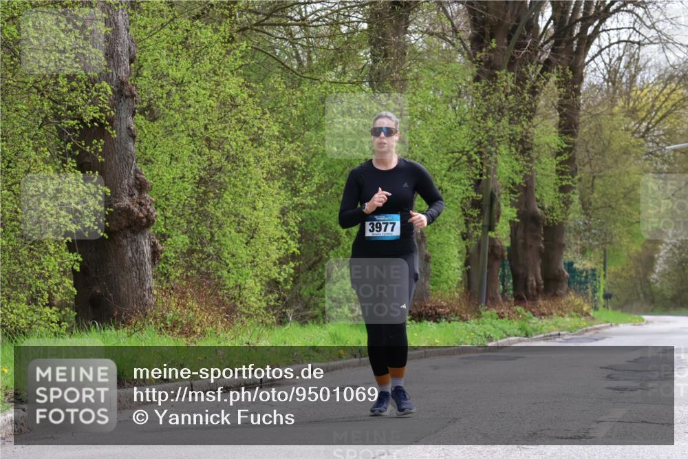 12.04.2026 - 45. Internationalen Wilhelmsburger Insellauf Yannick Fuchs http://msf.ph/oto/9501069 12.04.2026 13:22:48 Laufen 3977 meine-sportfotos.de