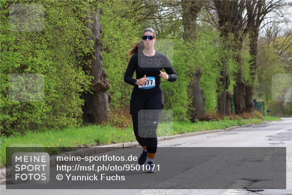 12.04.2026 - 45. Internationalen Wilhelmsburger Insellauf Yannick Fuchs http://msf.ph/oto/9501071 12.04.2026 13:22:49 Laufen 977 meine-sportfotos.de