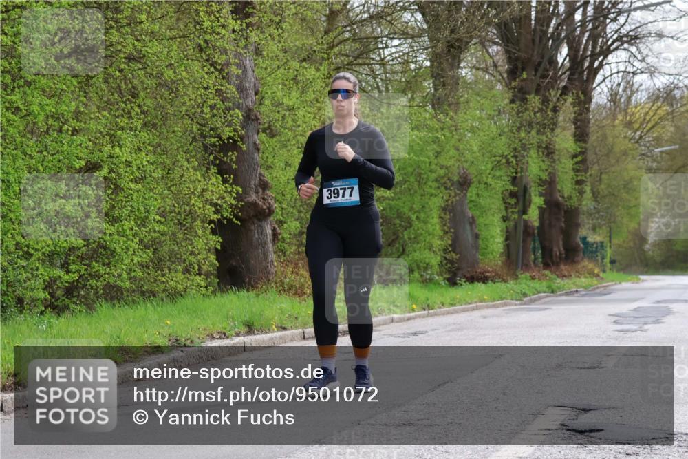 12.04.2026 - 45. Internationalen Wilhelmsburger Insellauf Yannick Fuchs http://msf.ph/oto/9501072 12.04.2026 13:22:49 Laufen 3977 meine-sportfotos.de