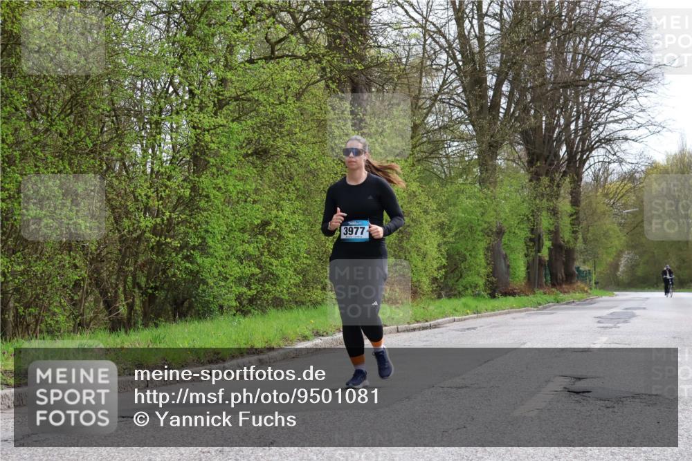 12.04.2026 - 45. Internationalen Wilhelmsburger Insellauf Yannick Fuchs http://msf.ph/oto/9501081 12.04.2026 13:22:50 Laufen 3977 meine-sportfotos.de