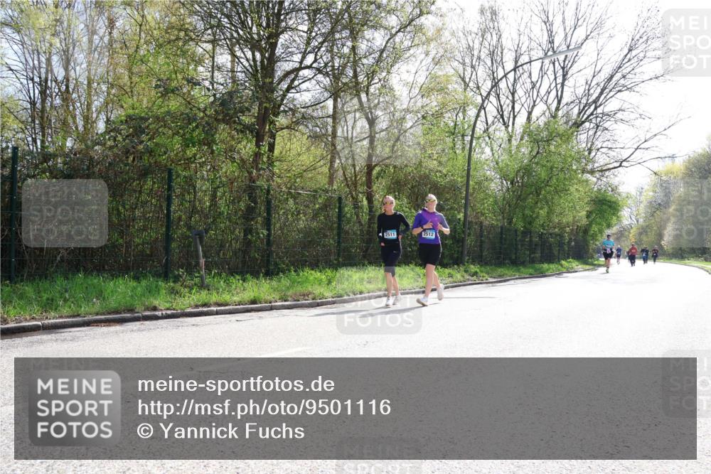 12.04.2026 - 45. Internationalen Wilhelmsburger Insellauf Yannick Fuchs http://msf.ph/oto/9501116 12.04.2026 11:13:30 Laufen 2511, 2512 meine-sportfotos.de
