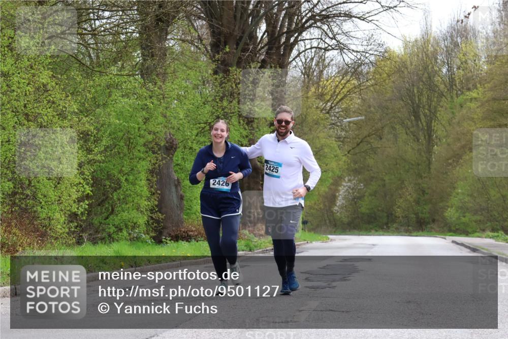 12.04.2026 - 45. Internationalen Wilhelmsburger Insellauf Yannick Fuchs http://msf.ph/oto/9501127 12.04.2026 13:24:54 Laufen 2426, 2425 meine-sportfotos.de