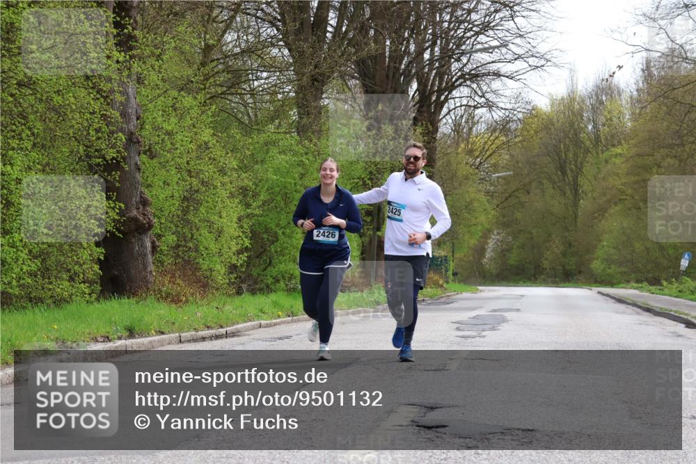 12.04.2026 - 45. Internationalen Wilhelmsburger Insellauf Yannick Fuchs http://msf.ph/oto/9501132 12.04.2026 13:24:55 Laufen 2426, 2425 meine-sportfotos.de