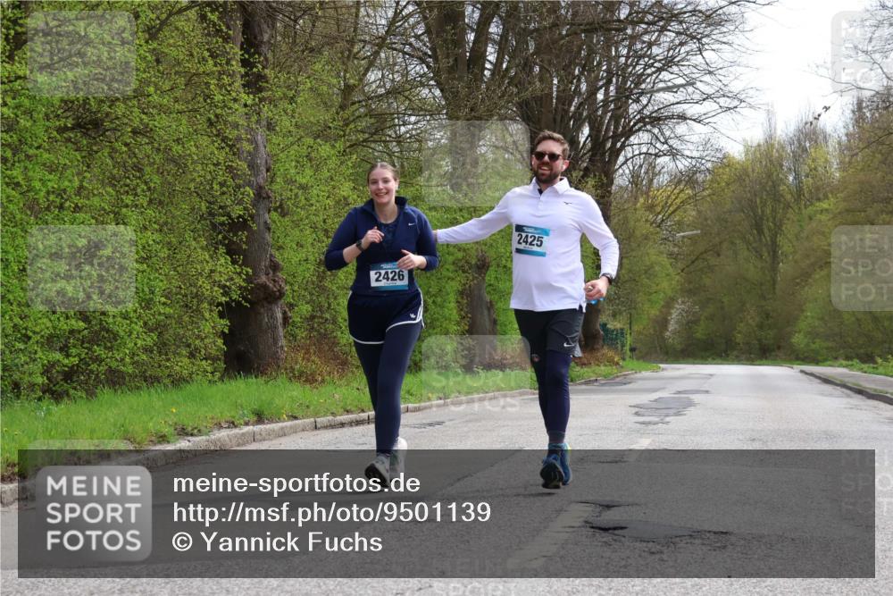 12.04.2026 - 45. Internationalen Wilhelmsburger Insellauf Yannick Fuchs http://msf.ph/oto/9501139 12.04.2026 13:24:57 Laufen 2426, 2425 meine-sportfotos.de