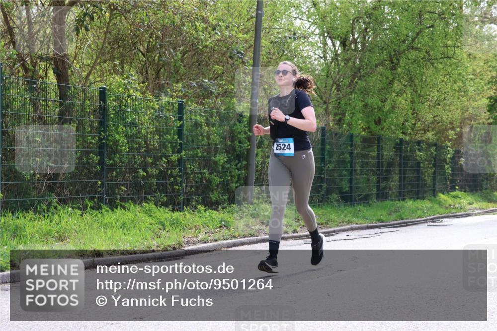 12.04.2026 - 45. Internationalen Wilhelmsburger Insellauf Yannick Fuchs http://msf.ph/oto/9501264 12.04.2026 11:15:11 Laufen 2524 meine-sportfotos.de