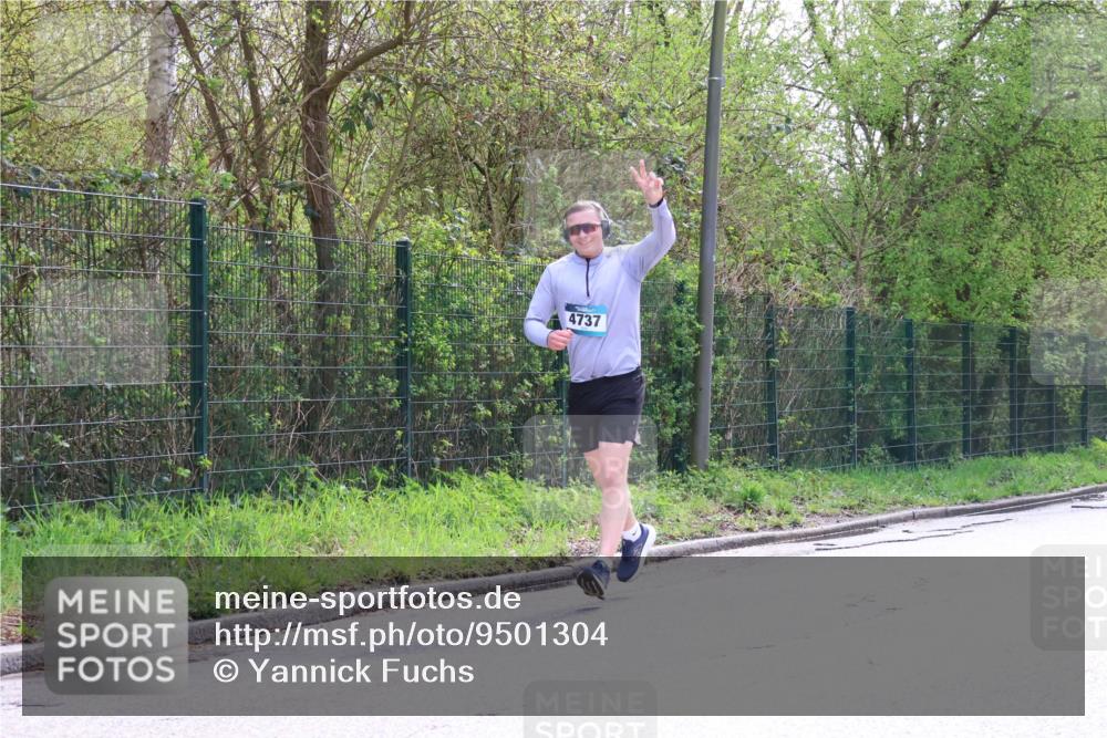 12.04.2026 - 45. Internationalen Wilhelmsburger Insellauf Yannick Fuchs http://msf.ph/oto/9501304 12.04.2026 11:15:25 Laufen 4737 meine-sportfotos.de