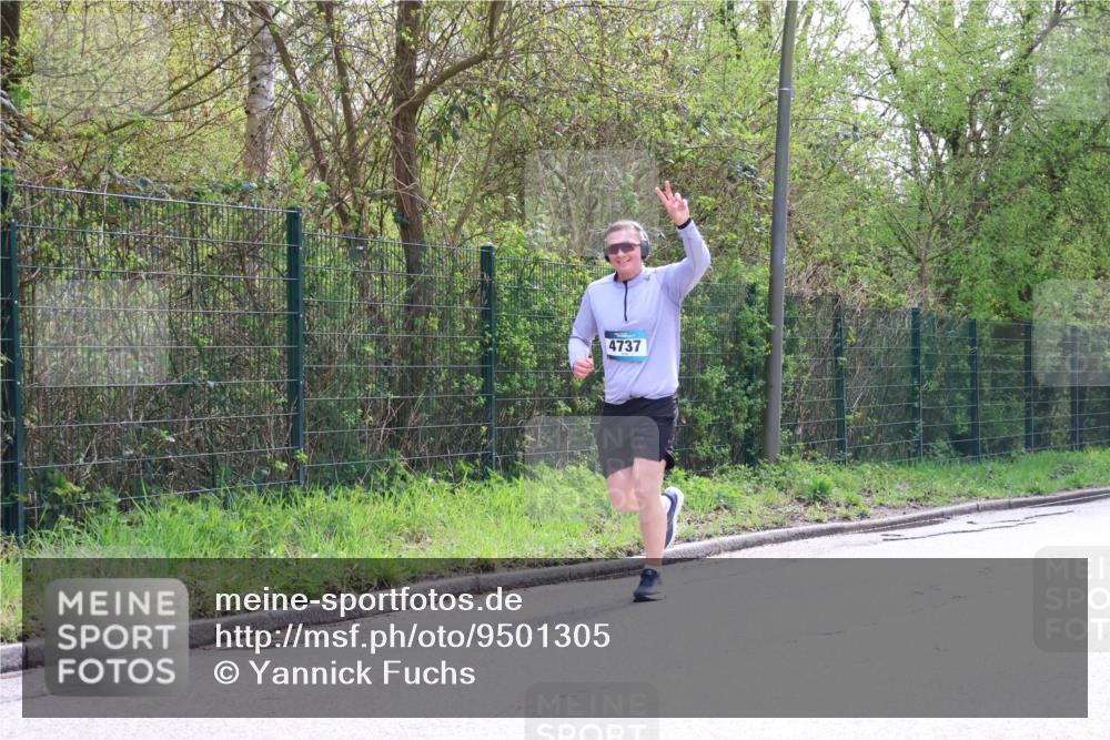 12.04.2026 - 45. Internationalen Wilhelmsburger Insellauf Yannick Fuchs http://msf.ph/oto/9501305 12.04.2026 11:15:25 Laufen 4737 meine-sportfotos.de