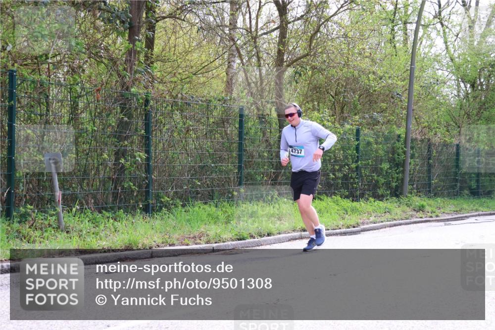 12.04.2026 - 45. Internationalen Wilhelmsburger Insellauf Yannick Fuchs http://msf.ph/oto/9501308 12.04.2026 11:15:25 Laufen 4737 meine-sportfotos.de