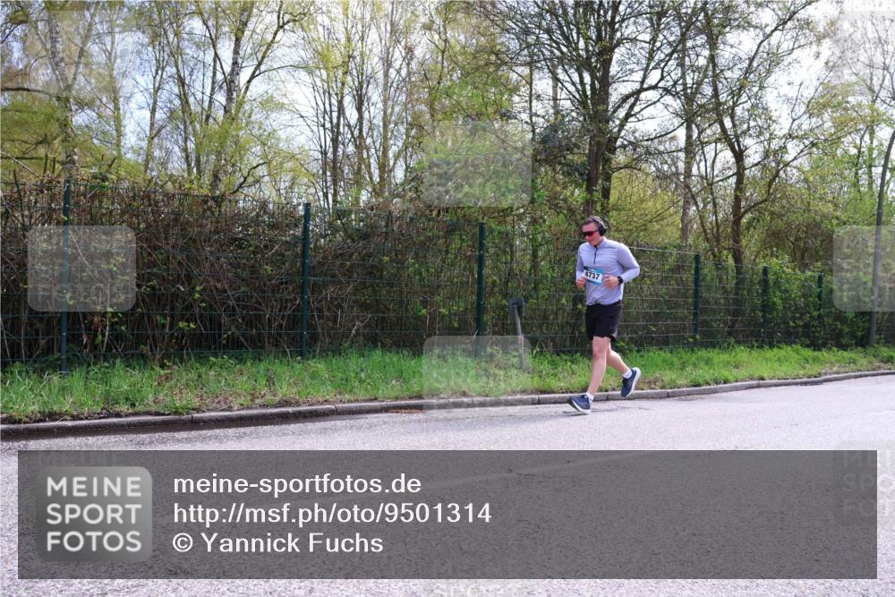 12.04.2026 - 45. Internationalen Wilhelmsburger Insellauf Yannick Fuchs http://msf.ph/oto/9501314 12.04.2026 11:15:26 Laufen 4737 meine-sportfotos.de
